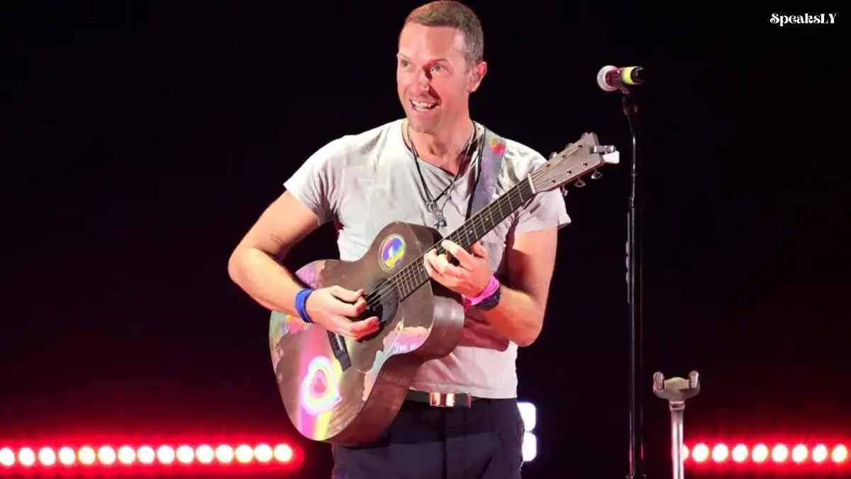 Chris Martin: Chris Martin Falls Through Trap Door Onstage During Coldplay’s Melbourne Concert